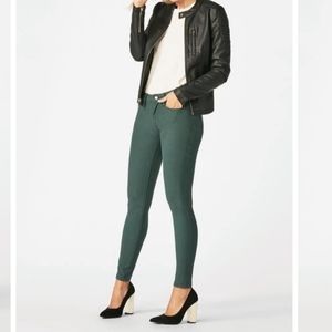 NWT Green JustFab skinny jeans